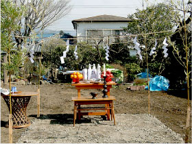 土地の神様を鎮める、地鎮祭を行います。