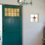 グリーンの玄関ドア